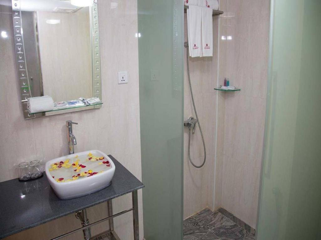Hotel Bahosi Yangon Ngoại thất bức ảnh