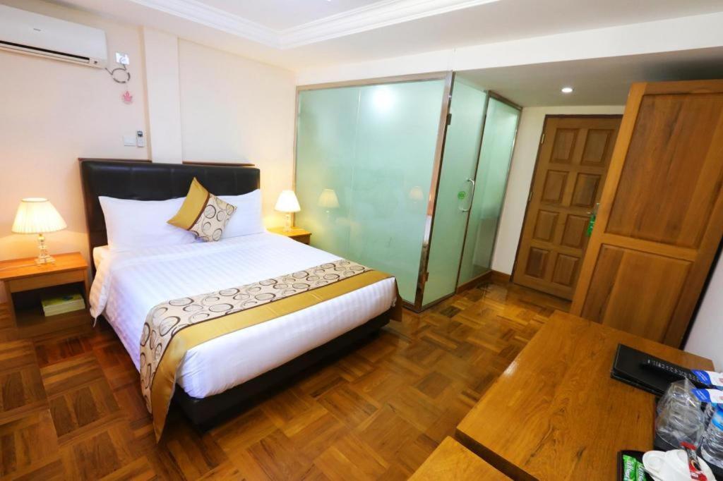 Hotel Bahosi Yangon Ngoại thất bức ảnh