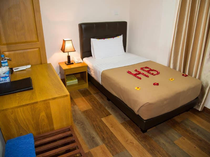 Hotel Bahosi Yangon Ngoại thất bức ảnh